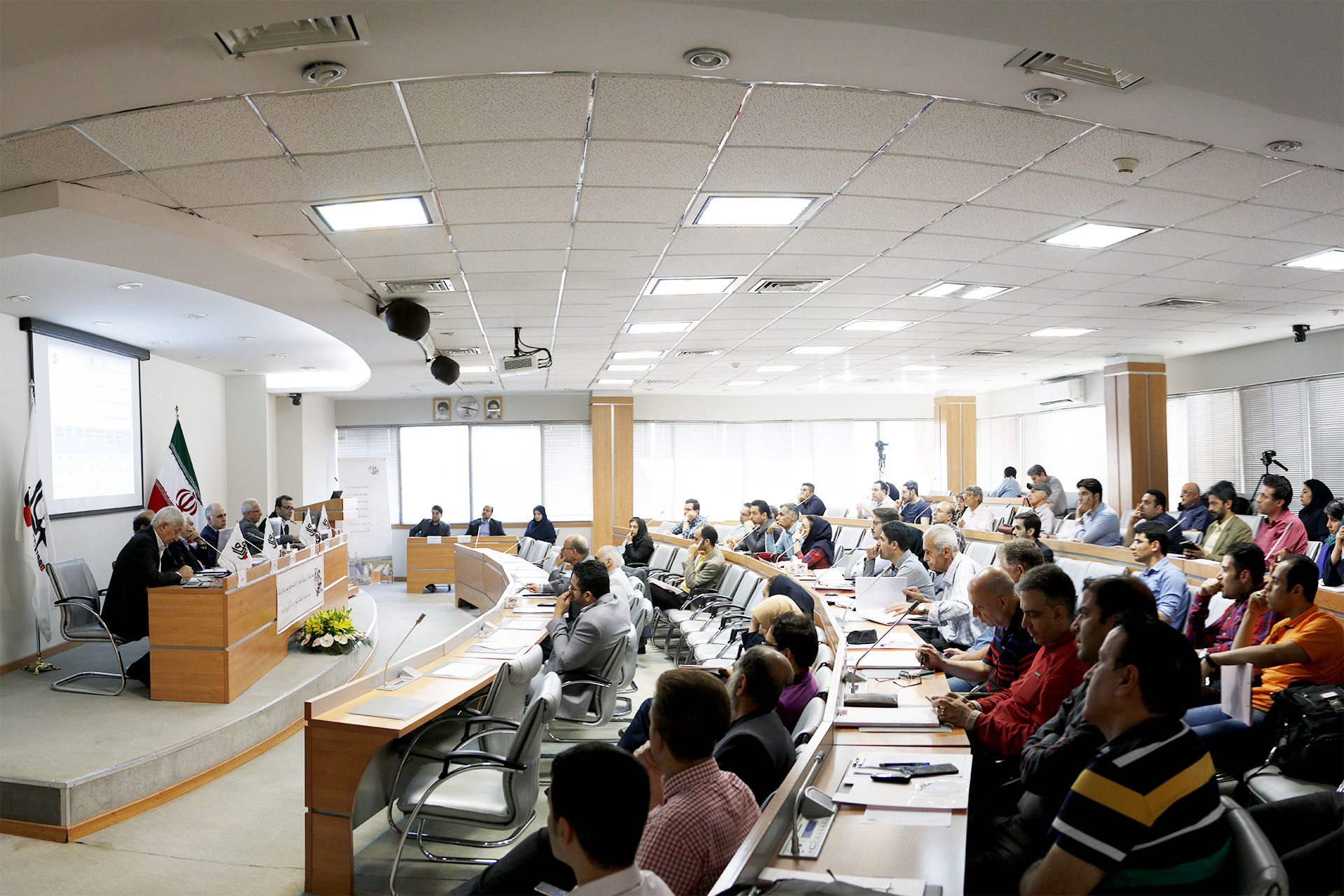 مجمع عمومی عادی سالیانه شرکت تولید برق ماه تاب کهنوج برگزار شد