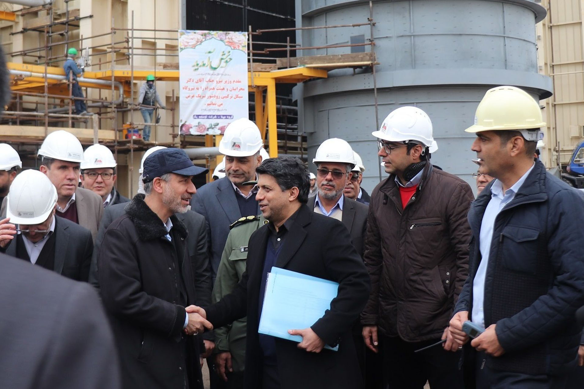 وزیر نیرو از پروژه بخش بخار نیروگاه رودشور بازدید کرد